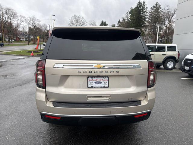 2022 Chevrolet Suburban 4WD LT