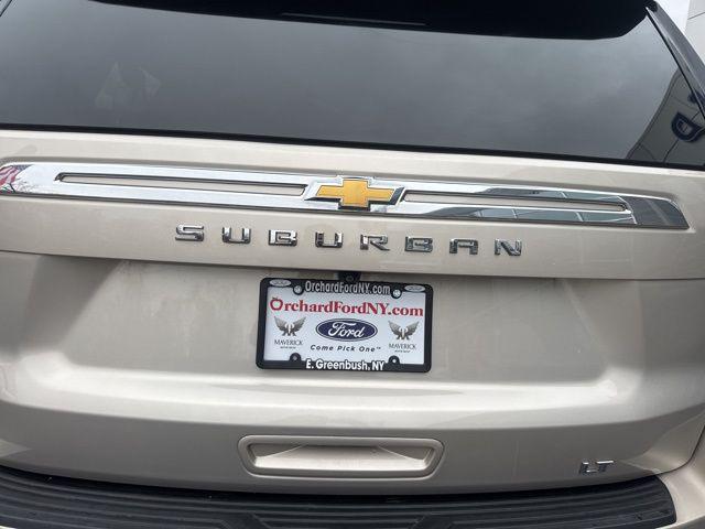 2022 Chevrolet Suburban 4WD LT