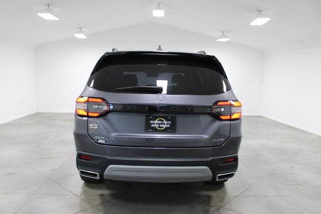 2023 Honda Pilot AWD Elite