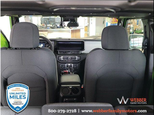 2025 Jeep Wrangler 4-Door Willys 4x4