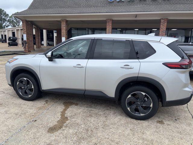 2024 Nissan Rogue SV FWD