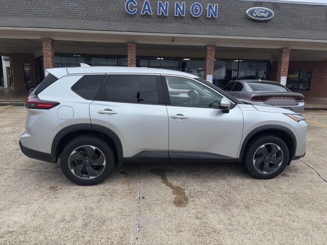 2024 Nissan Rogue SV FWD