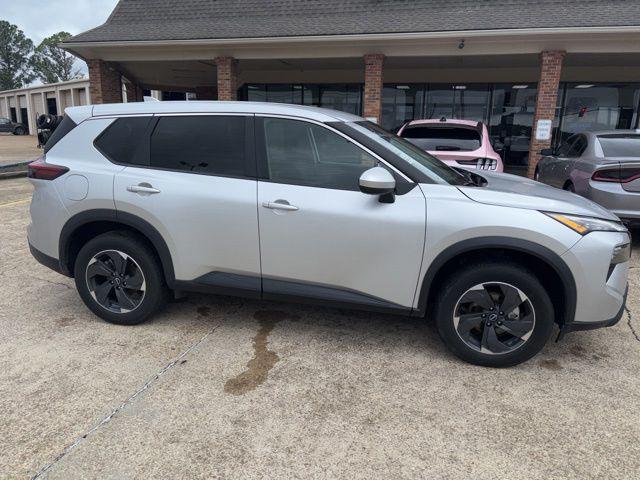 2024 Nissan Rogue SV FWD