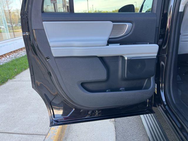 2025 Ford Expedition Platinum MAX