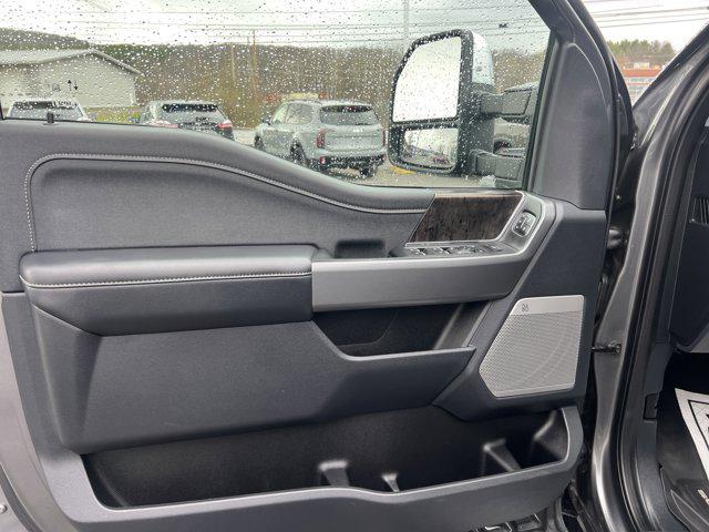 2025 Ford F-350 LARIAT