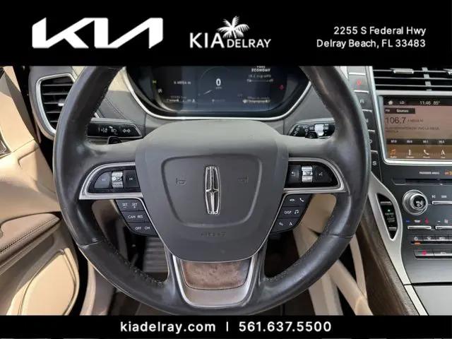 2019 Lincoln Nautilus Select