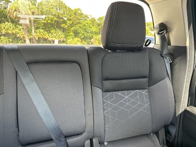 2025 Nissan Frontier Crew Cab SV 4x4