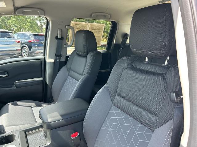2025 Nissan Frontier Crew Cab SV 4x4
