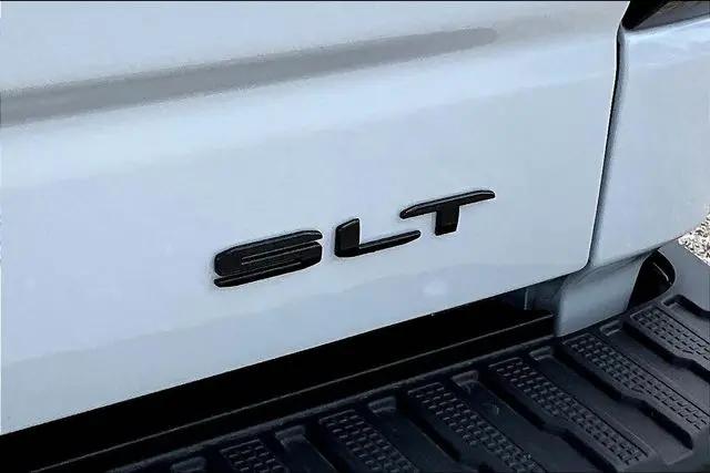 2026 GMC Sierra 1500 Crew Cab, Short Bed, SLT, 4WD