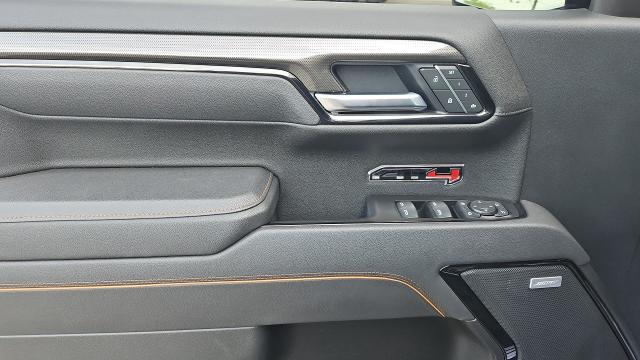 2025 GMC Sierra 1500 4WD Crew Cab Short Box AT4