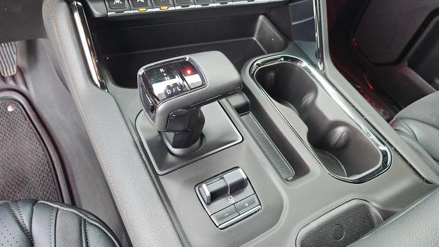 2025 GMC Sierra 1500 4WD Crew Cab Short Box AT4