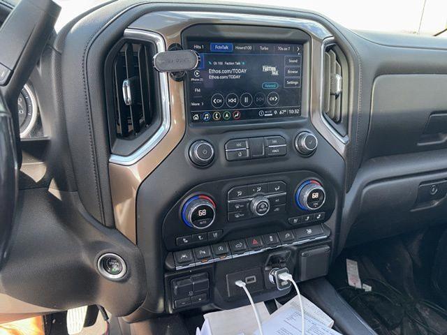 2021 Chevrolet Silverado 1500 4WD Crew Cab Short Bed High Country