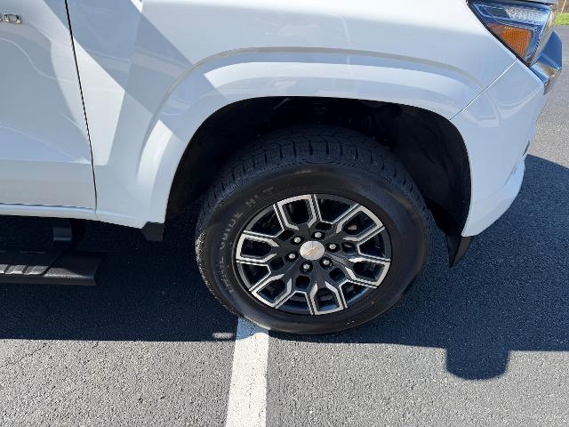 2024 Chevrolet Colorado 4WD LT