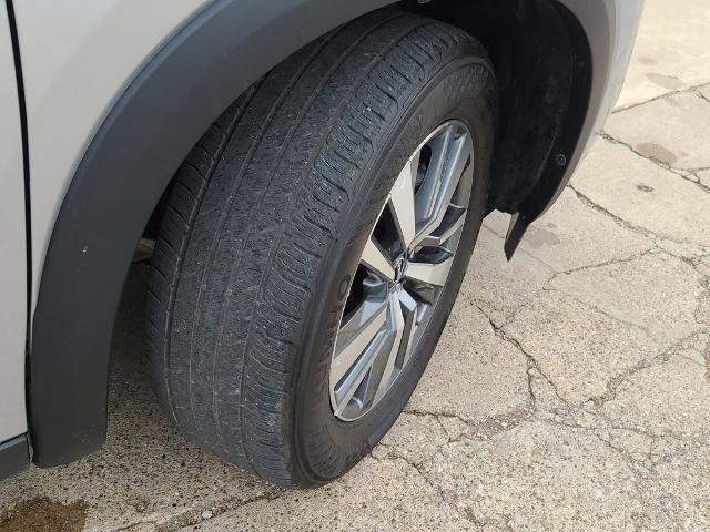 2025 Nissan Pathfinder SL FWD