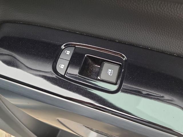 2025 Nissan Pathfinder SL FWD