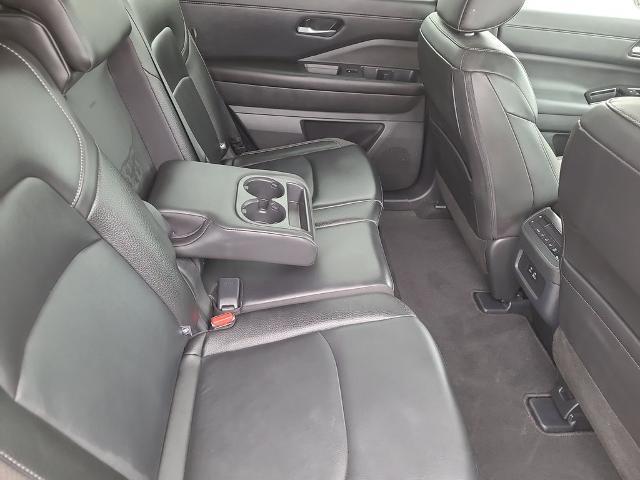 2025 Nissan Pathfinder SL FWD