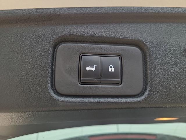 2025 Nissan Pathfinder SL FWD