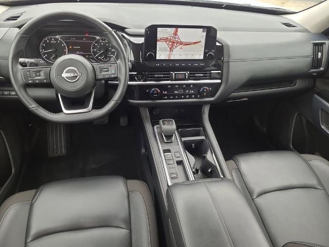 2025 Nissan Pathfinder SL FWD