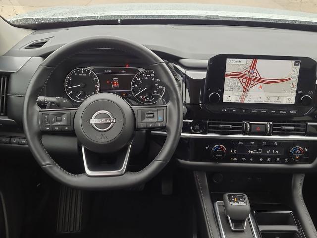 2025 Nissan Pathfinder SL FWD