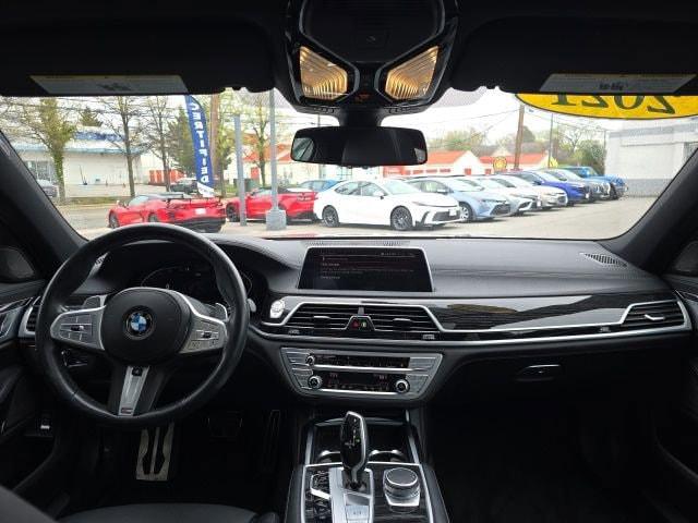 2021 BMW 750i xDrive 2021 BMW 750i xDrive