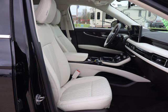2022 Lincoln Nautilus Black Label