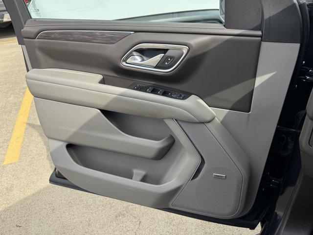2024 Chevrolet Suburban 2WD LT