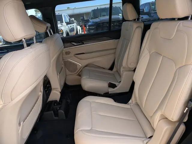 2026 Jeep Grand Cherokee L Limited 4x2