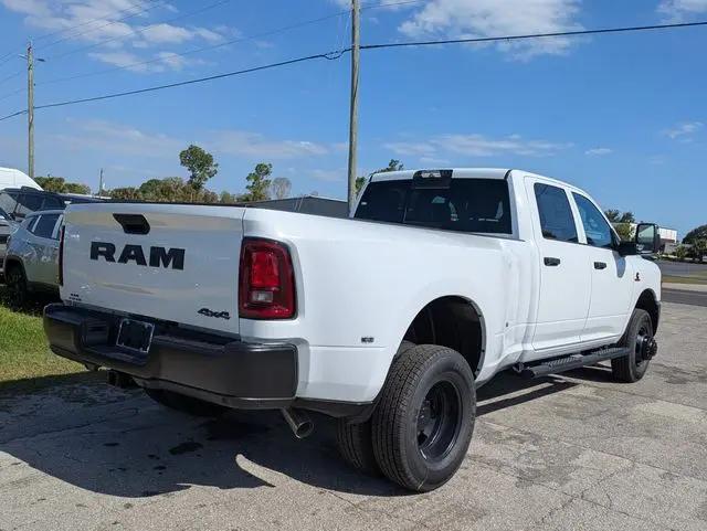 2026 Ram 3500 Tradesman Crew Cab 4x4 8' Box