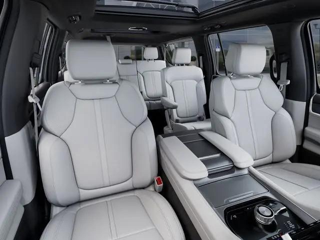2026 Jeep Grand Wagoneer L 4x4