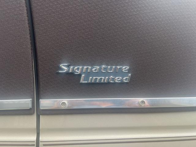 2009 Lincoln Town Car Signature Limited