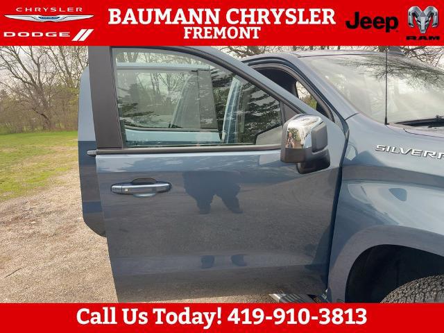 2024 Chevrolet Silverado 1500 4WD Crew Cab Short Bed LT with 2FL