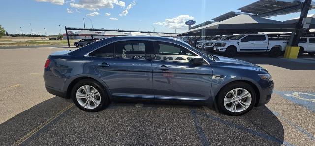 2018 Ford Taurus SE