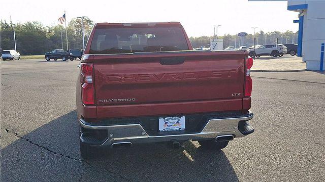 2022 Chevrolet Silverado 1500 4WD Crew Cab Short Bed LTZ