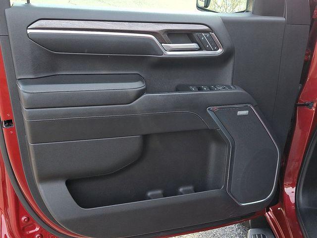 2022 Chevrolet Silverado 1500 4WD Crew Cab Short Bed LTZ