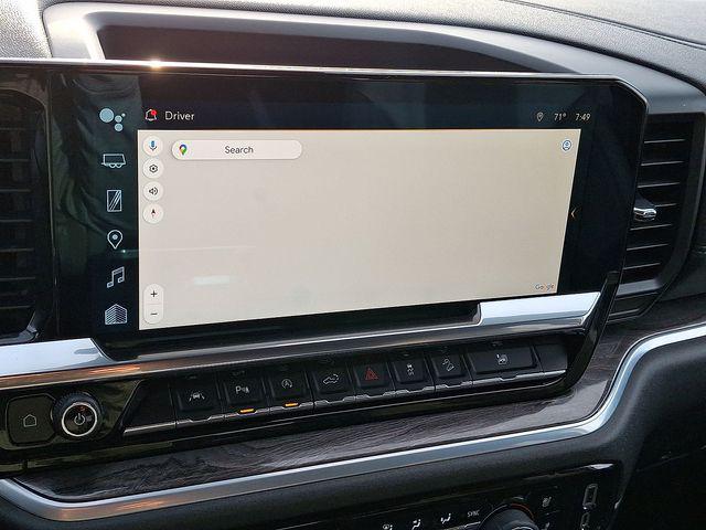 2022 Chevrolet Silverado 1500 4WD Crew Cab Short Bed LTZ