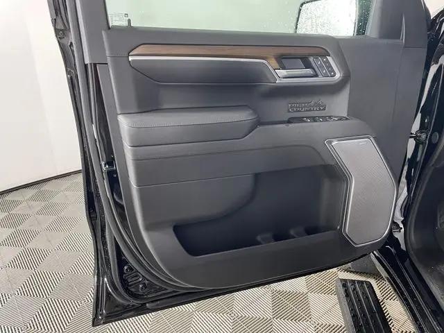 2026 Chevrolet Silverado 1500 4WD Crew Cab Standard Bed High Country