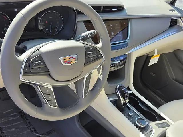 2026 Cadillac XT5 Premium Luxury FWD