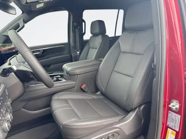 2026 Chevrolet Suburban RST, 4WD
