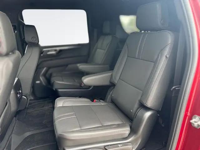 2026 Chevrolet Suburban RST, 4WD