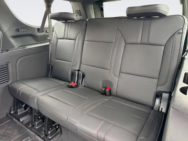2026 Chevrolet Suburban RST, 4WD
