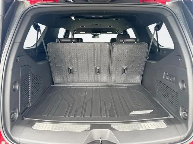2026 Chevrolet Suburban RST, 4WD