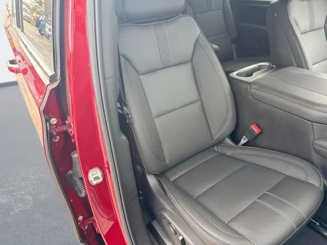 2026 Chevrolet Suburban RST, 4WD