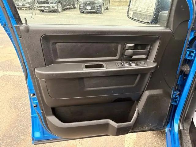 2019 Ram 1500 Classic Express Crew Cab 4x4 5'7" Box
