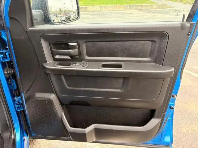 2019 Ram 1500 Classic Express Crew Cab 4x4 5'7" Box