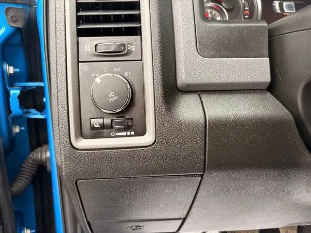 2019 Ram 1500 Classic Express Crew Cab 4x4 5'7" Box