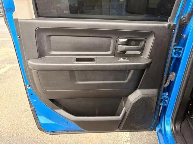 2019 Ram 1500 Classic Express Crew Cab 4x4 5'7" Box