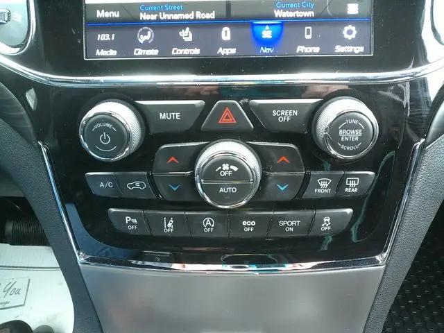 2021 Jeep Grand Cherokee Laredo X 4x4