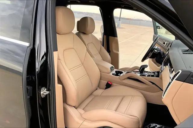 2022 Porsche Cayenne Cayenne