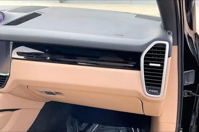 2022 Porsche Cayenne Cayenne