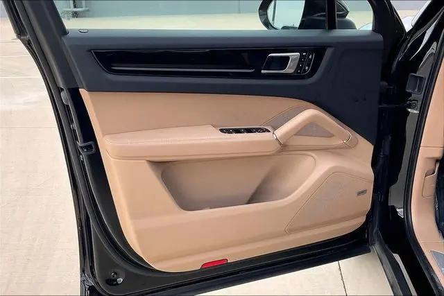 2022 Porsche Cayenne Cayenne